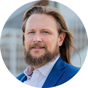 Tom Parsons-Headshot